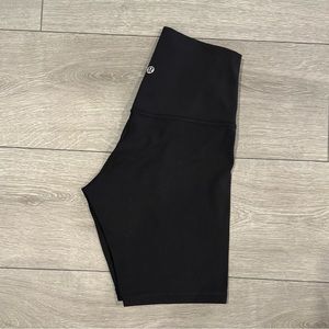 Lululemon Align High Rise biker shorts 8”